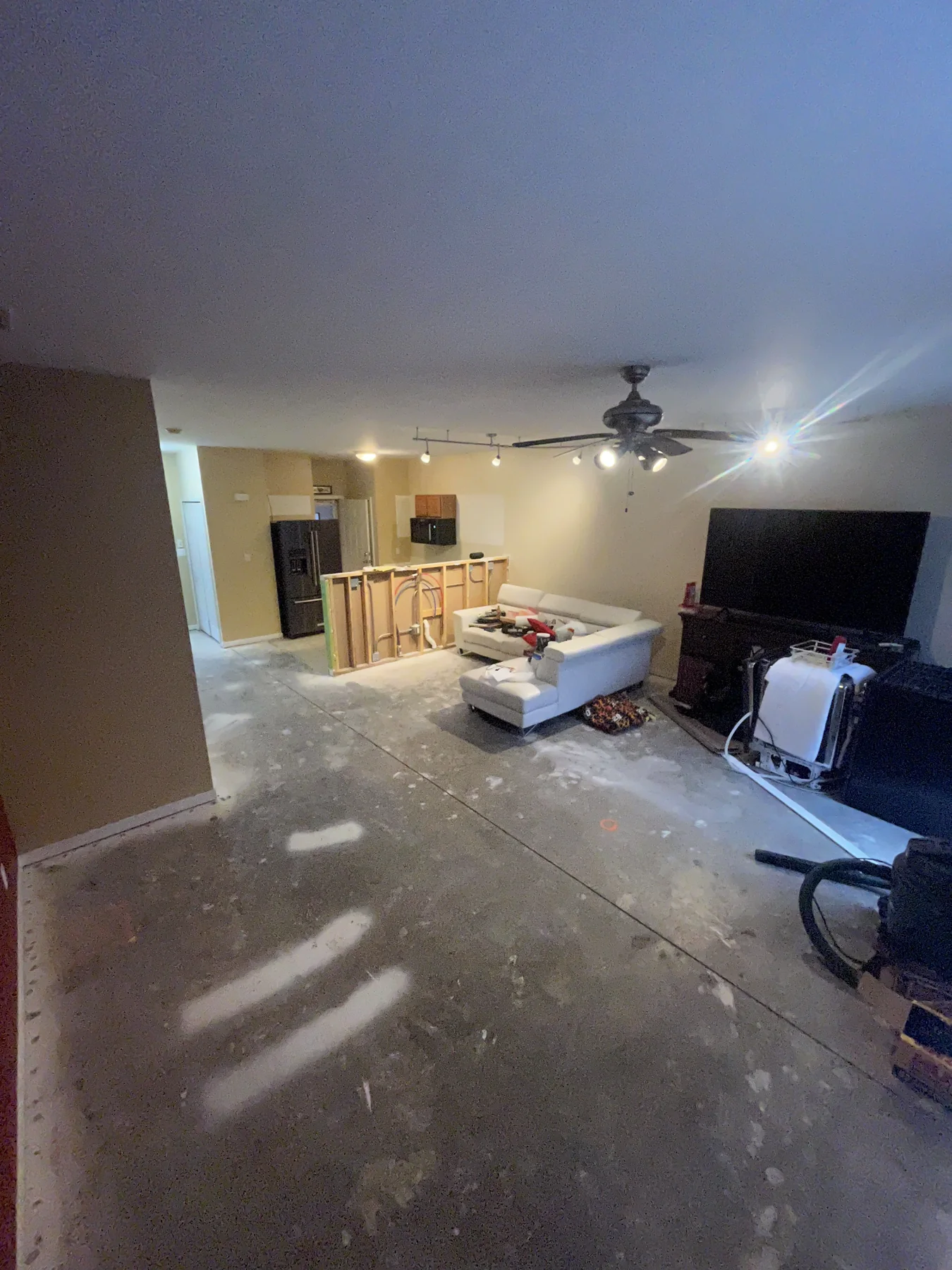 Kitchen before remodeling